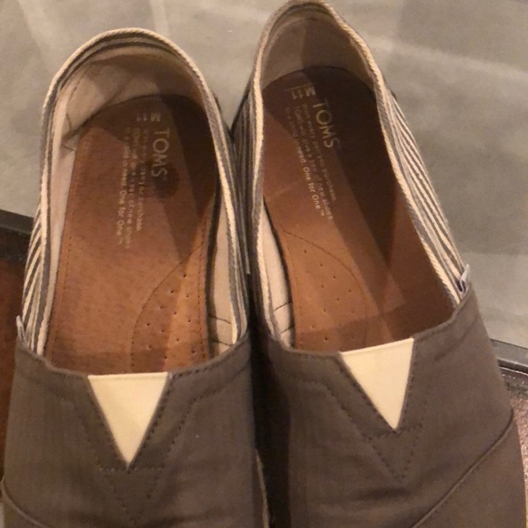 Toms shoes men’s 11 - Picture 3 of 4